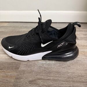 Nike Air Max 270 Black & White Women’s Sneakers-size 10.5
